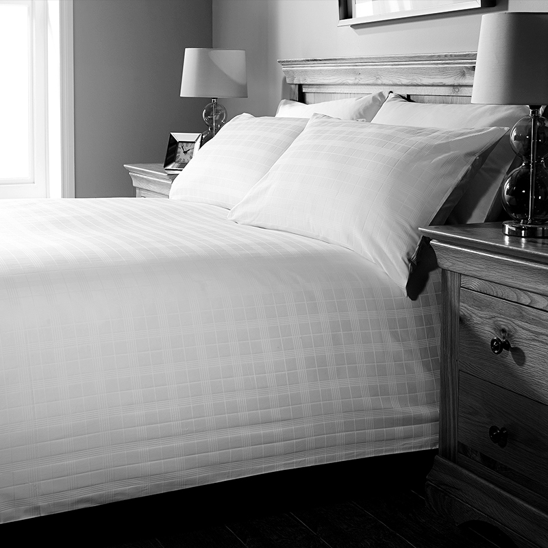 Jacquard Geometric Check 330t Hotel Textile Snedding Collection Set